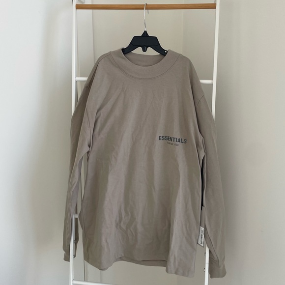 FEAR OF GOD ESSENTIALS TAN LOGO LONG SLEEVE T-SHIRT SHIRT XXS - Picture 3 of 3